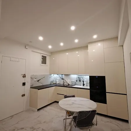 Waterfront Apartment *