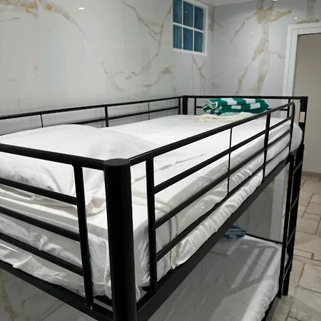 Piscine Jacuzzi Privee Chauffee, Terrasse Et Garage A Apartment *