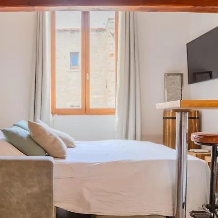 Antibes Centre 2 Pieces Cosy Proche Remparts