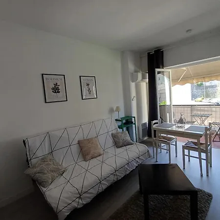- Magnan Apartment