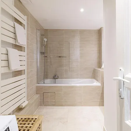 Large 3 Bdr Old Town - Ac Apartment
