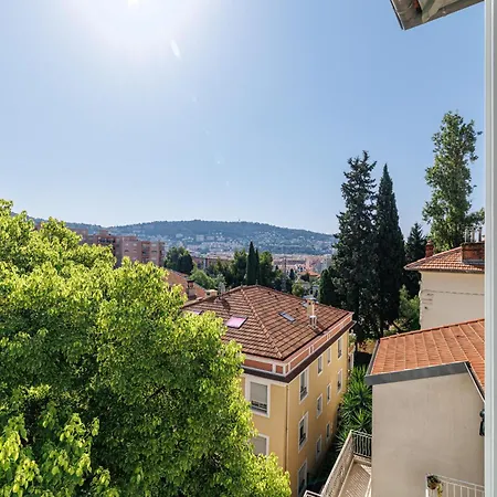 Open View Terrace - Wide 2 Bdr Quiet Area