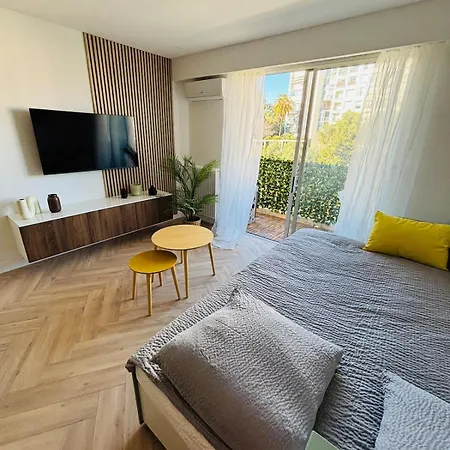 Apartment Perfectly Located Between Sea And Center *