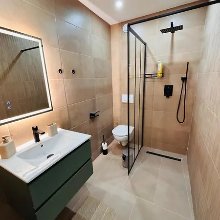 Apartment Perfectly Located Between Sea And Center