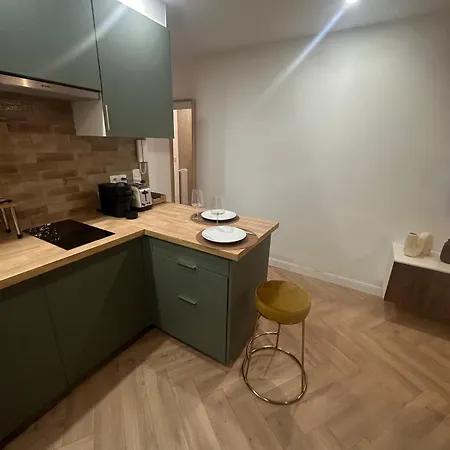 Perfectly Located Between Sea And Center Apartment