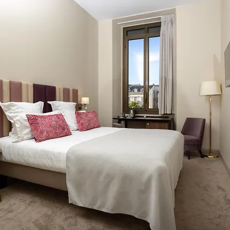 Westminster & 4*