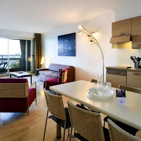 Adagio Promenade Des Aparthotel 4*