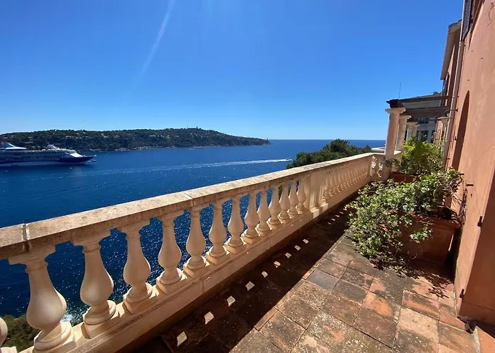 Riviera Dreams Of Life