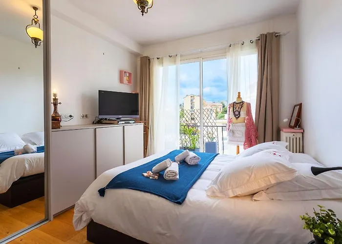 Le France Ap4350 By Riviera Holiday Homes