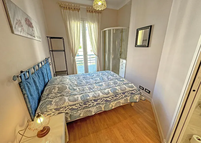 Cosy Sea Front Apartment Nice France