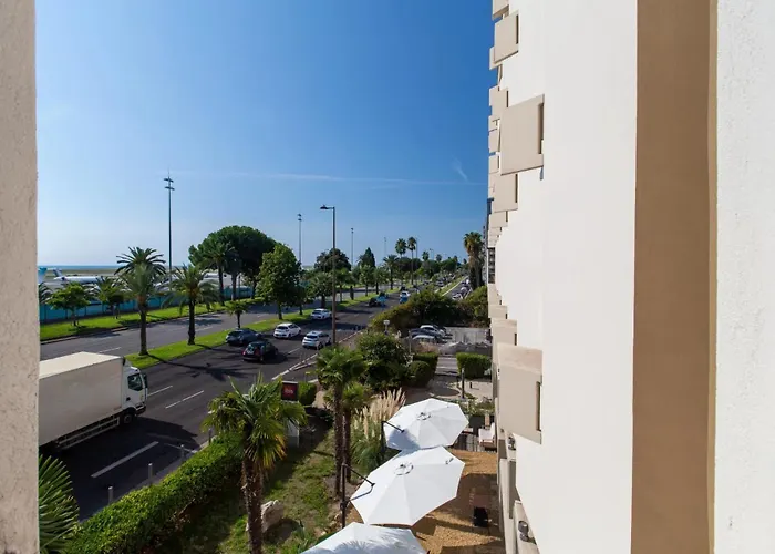 2 Bedroom Ocean View Apartment