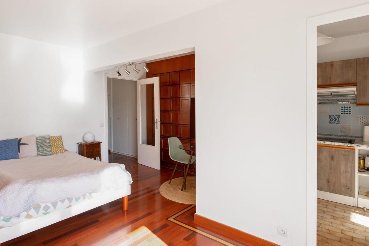 Classy Studio With Ac And Seaview Balcony In Near - Welkeys
