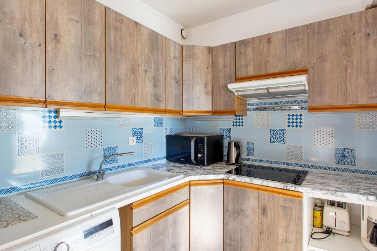 Apartment Classy Studio With Ac And Seaview Balcony In Near - Welkeys
