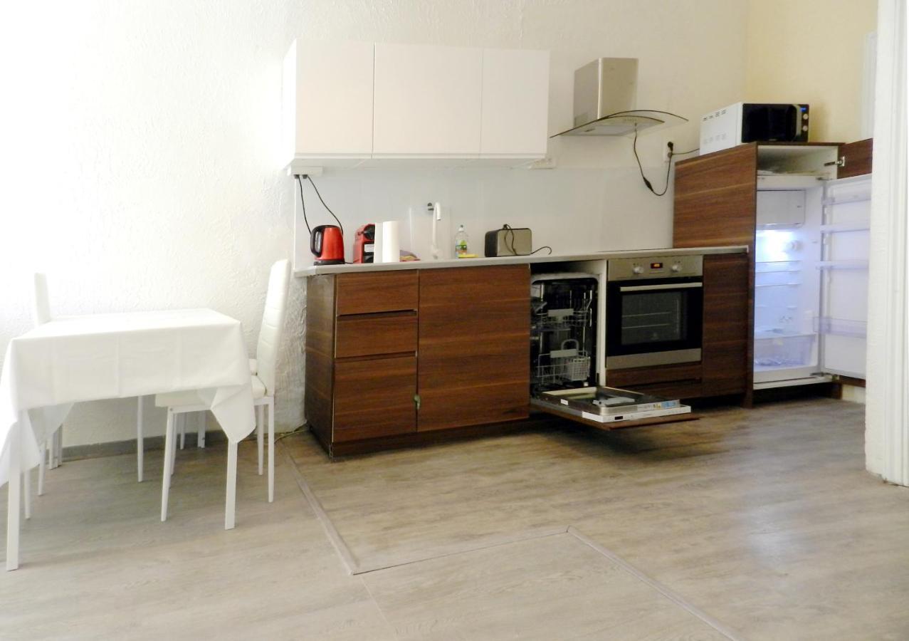 2-bedrooms аpartment Port With Parking Apartment *