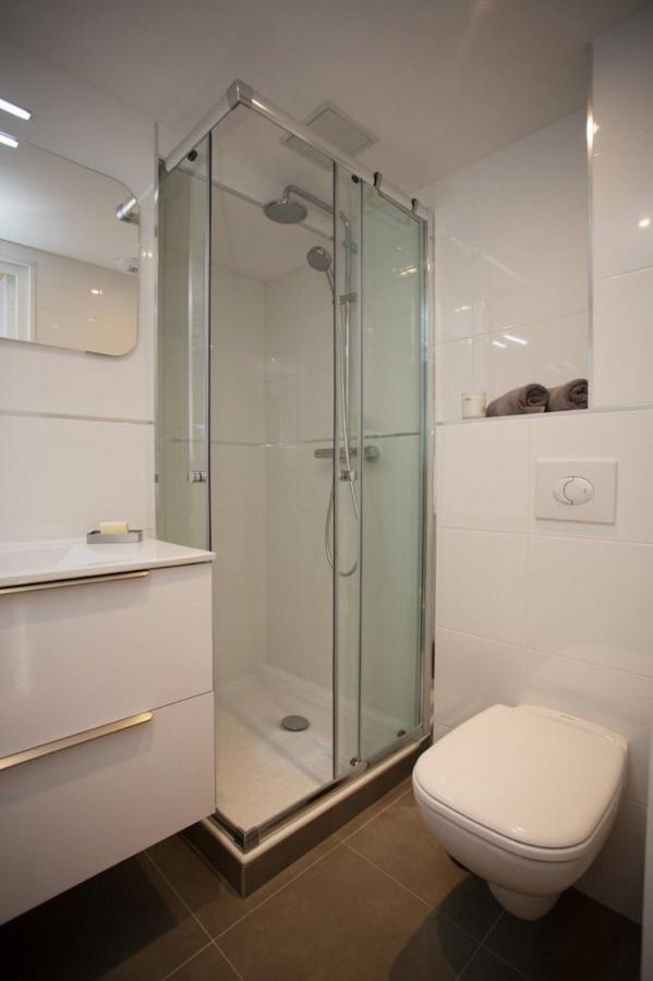 Apartment F2 Terrasse, Moderne, Hyper Centre, Clim, Ascenseur- Dubouchage *