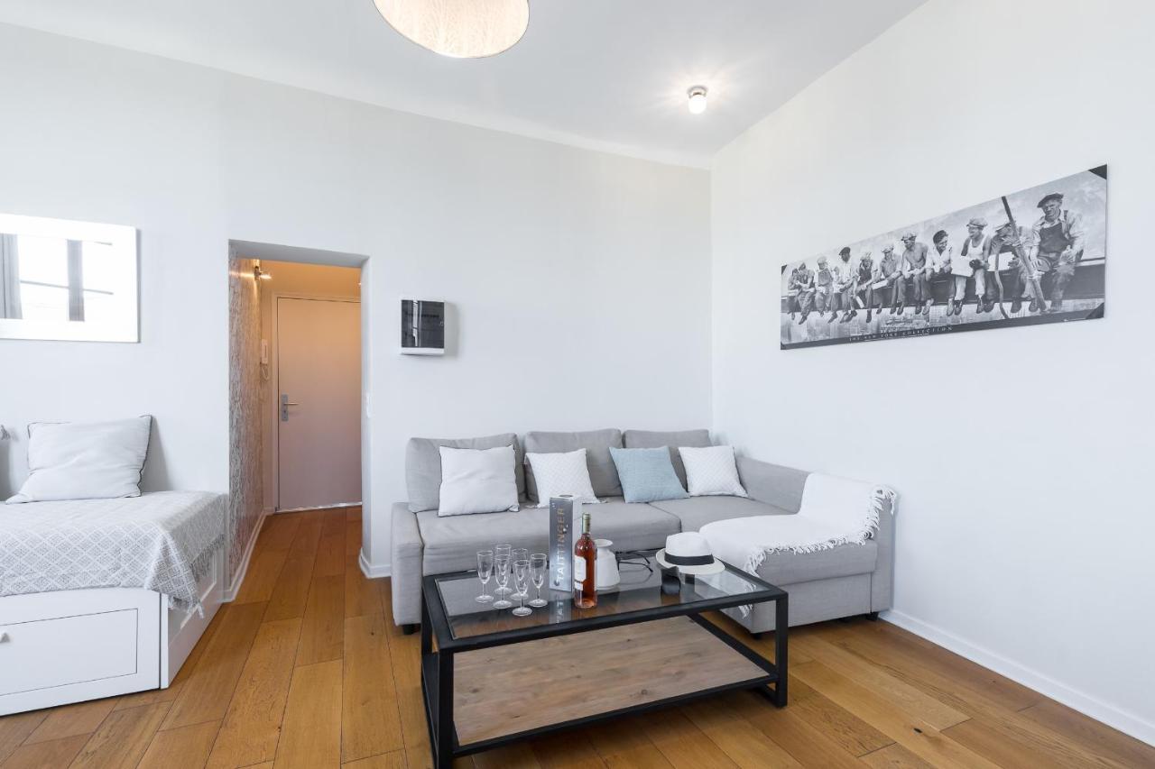 Gorgeous 1 Bdr With Gardens View In The Old Town Apartment *