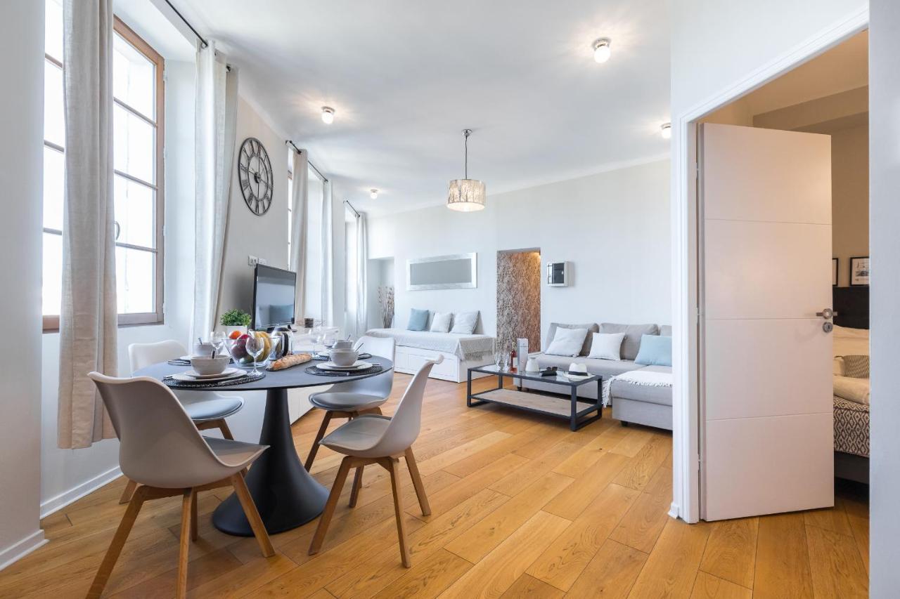 Gorgeous 1 Bdr With Gardens View In The Old Town * Nice