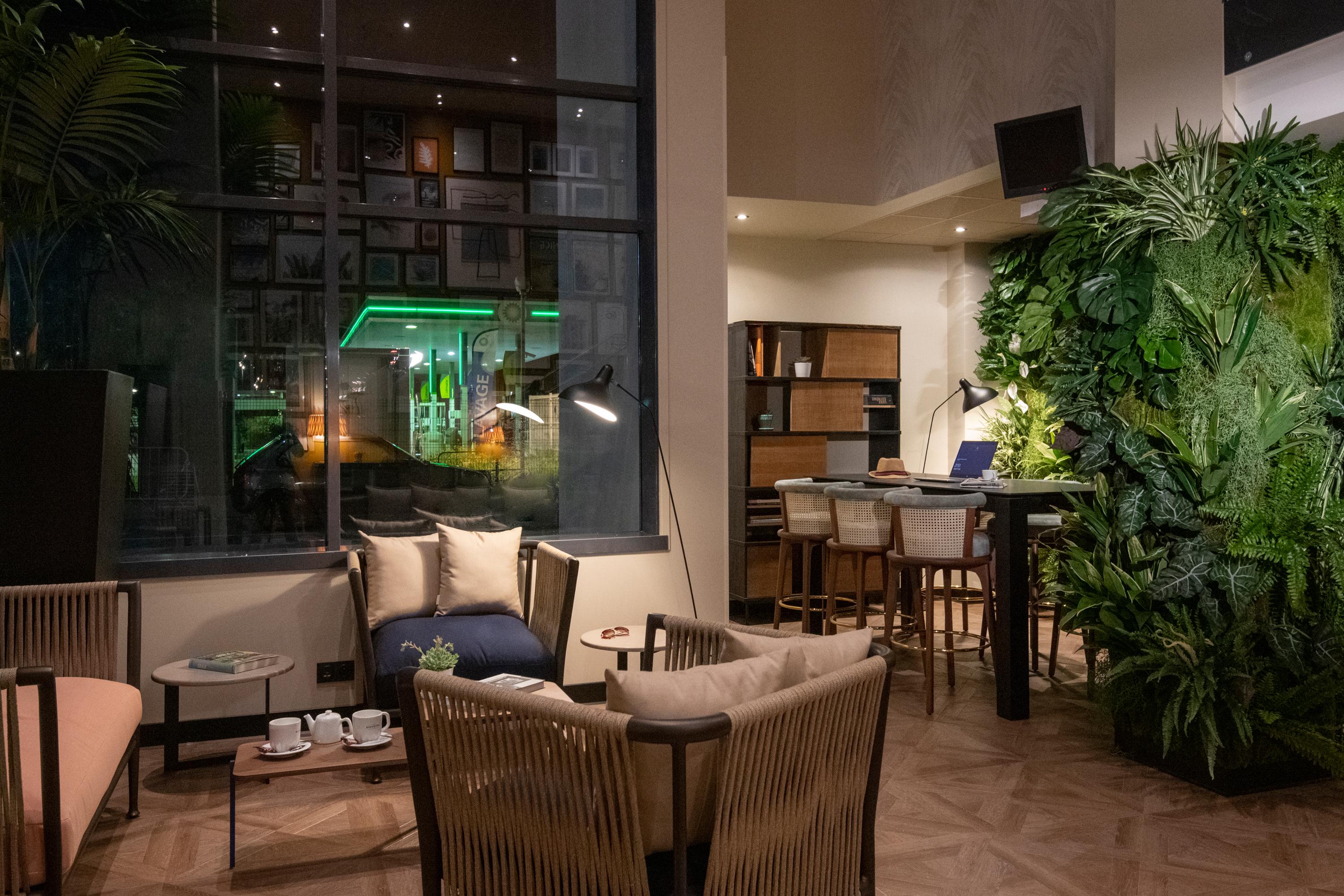 Novotel Airport