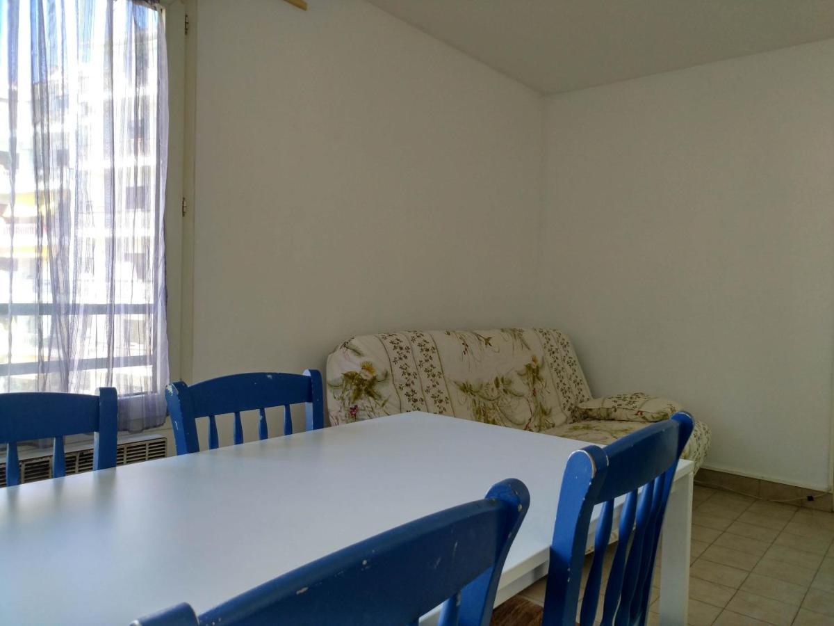 Apartment F2 A 50 M De La