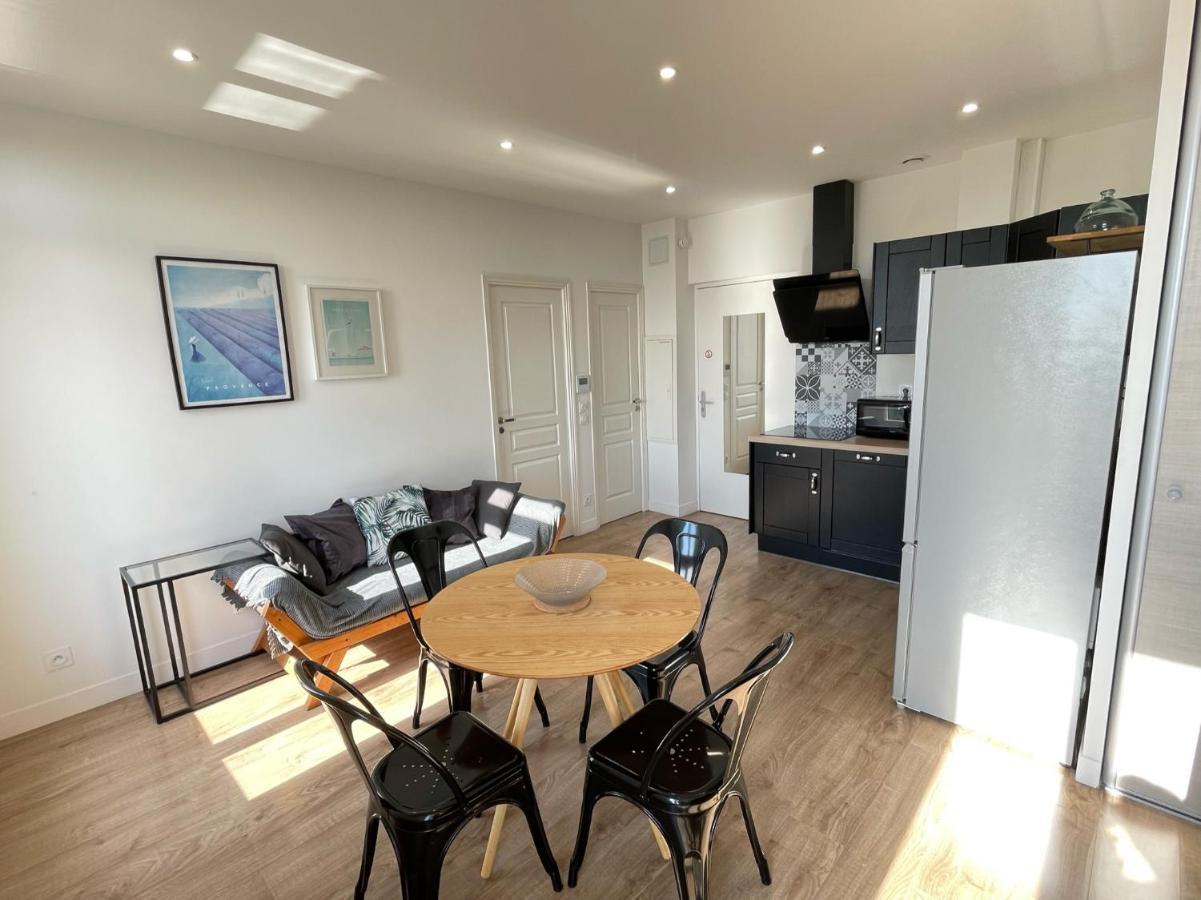 Renting - Cambrai - Luxurious Sea View Terrasse - King Bed - Parking - Ac - Fully Equipped Appartement