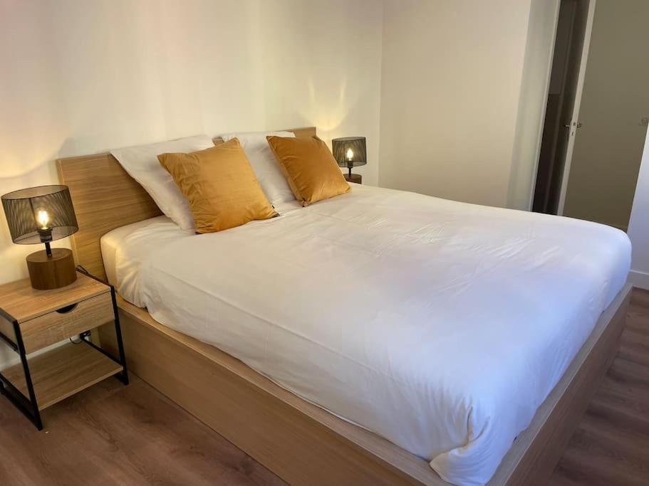 Homelivia,industriel Cosy Nice