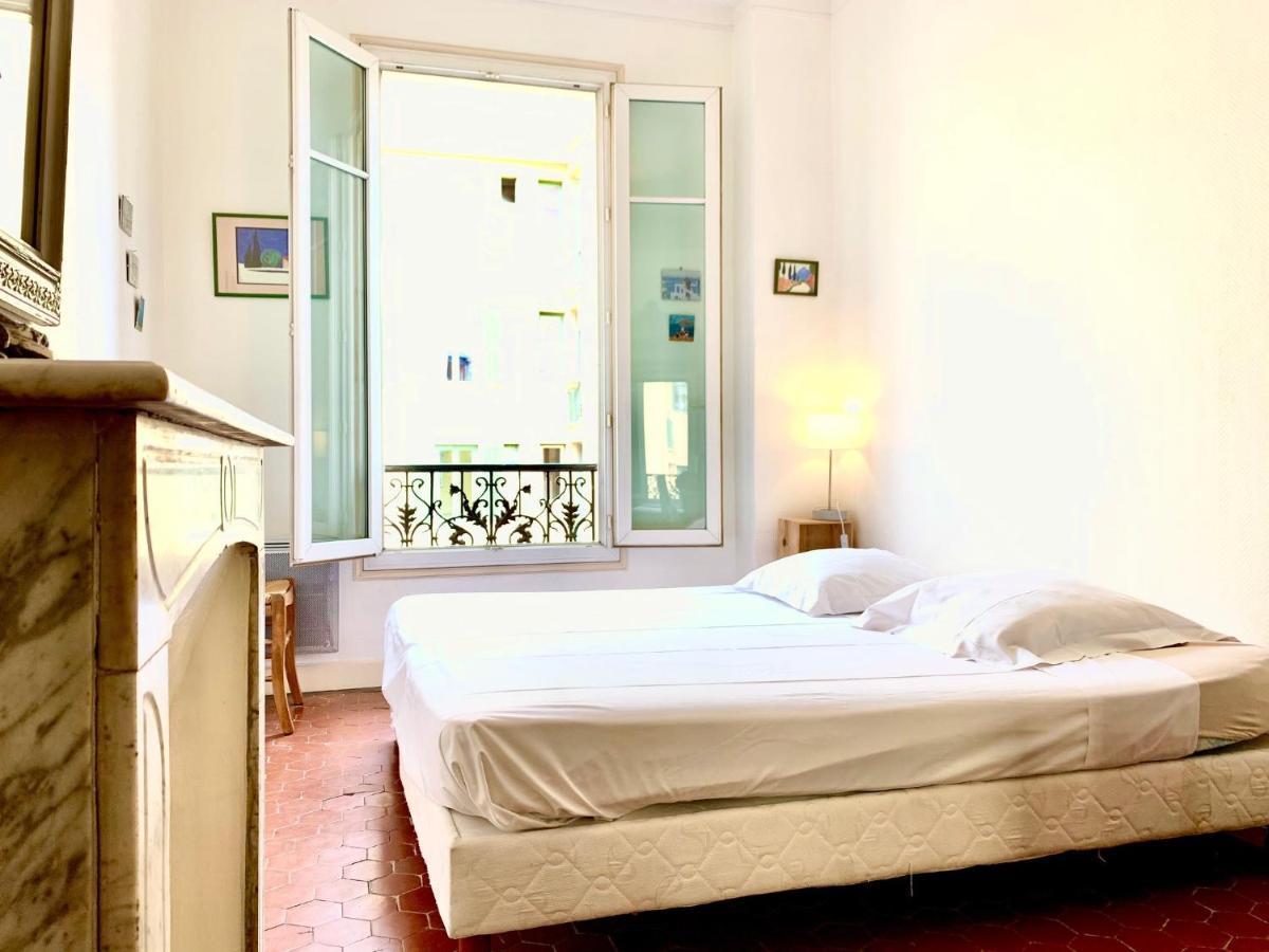 Riviera: Spacious 5-room Duplex Near Sea In Old Town Port *