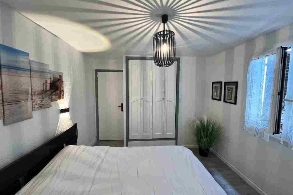 Romantic In The South Of France With A Private Garden , Pool And A Terrace Vakantiehuis *