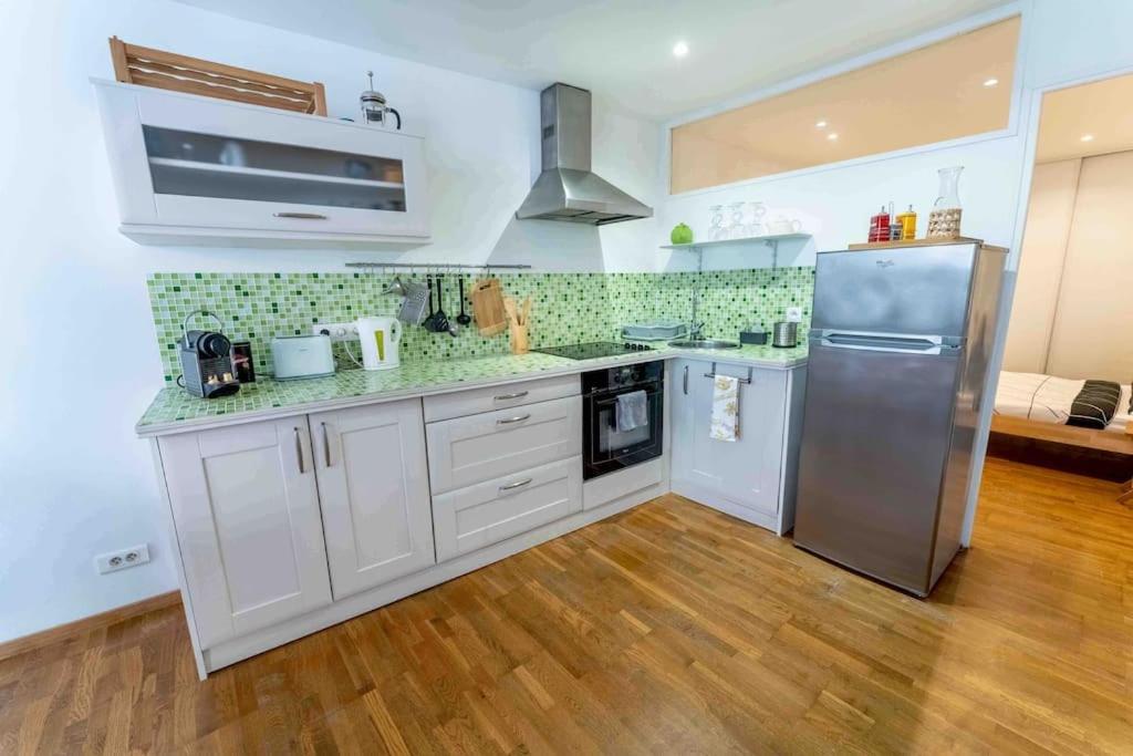 Au Coeur Du Vieux-nice 2 Pieces Proche De La Appartement