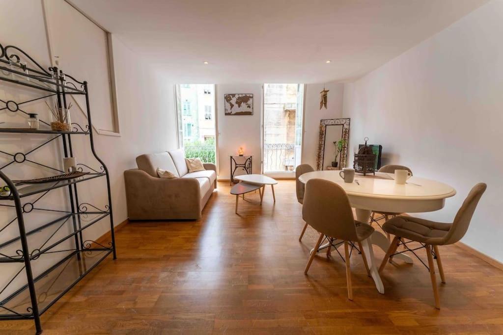 Au Coeur Du Vieux-nice 2 Pieces Proche De La Appartement *