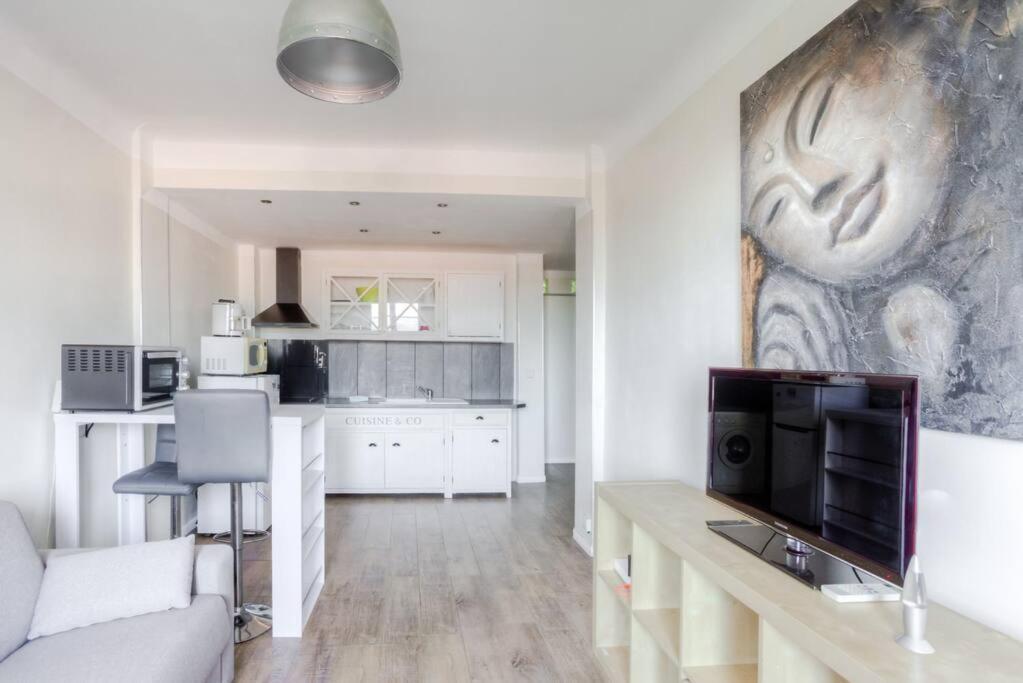 Sea View Apartment Nice