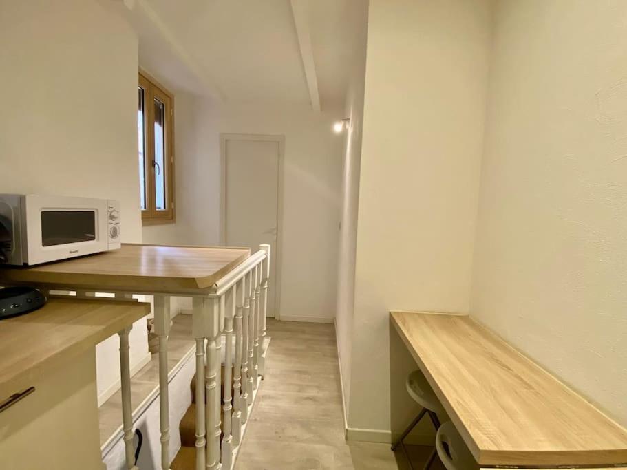 Vieux-nice 2 Pieces En Duplex Apartment *