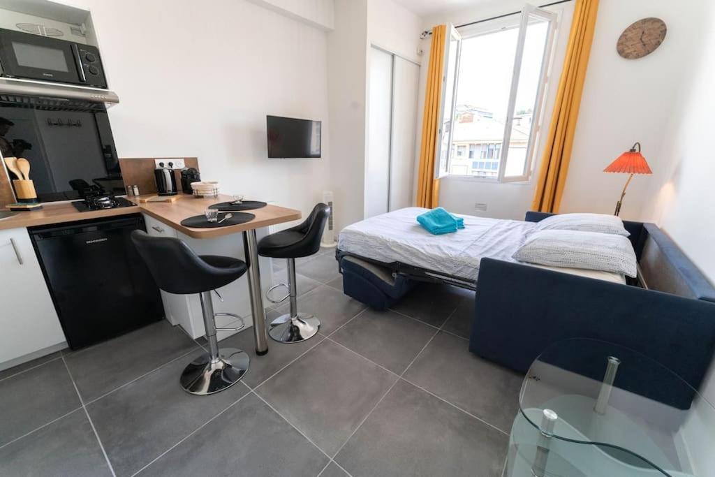 3 Centre-ville En Etage Refait A Neuf Nice