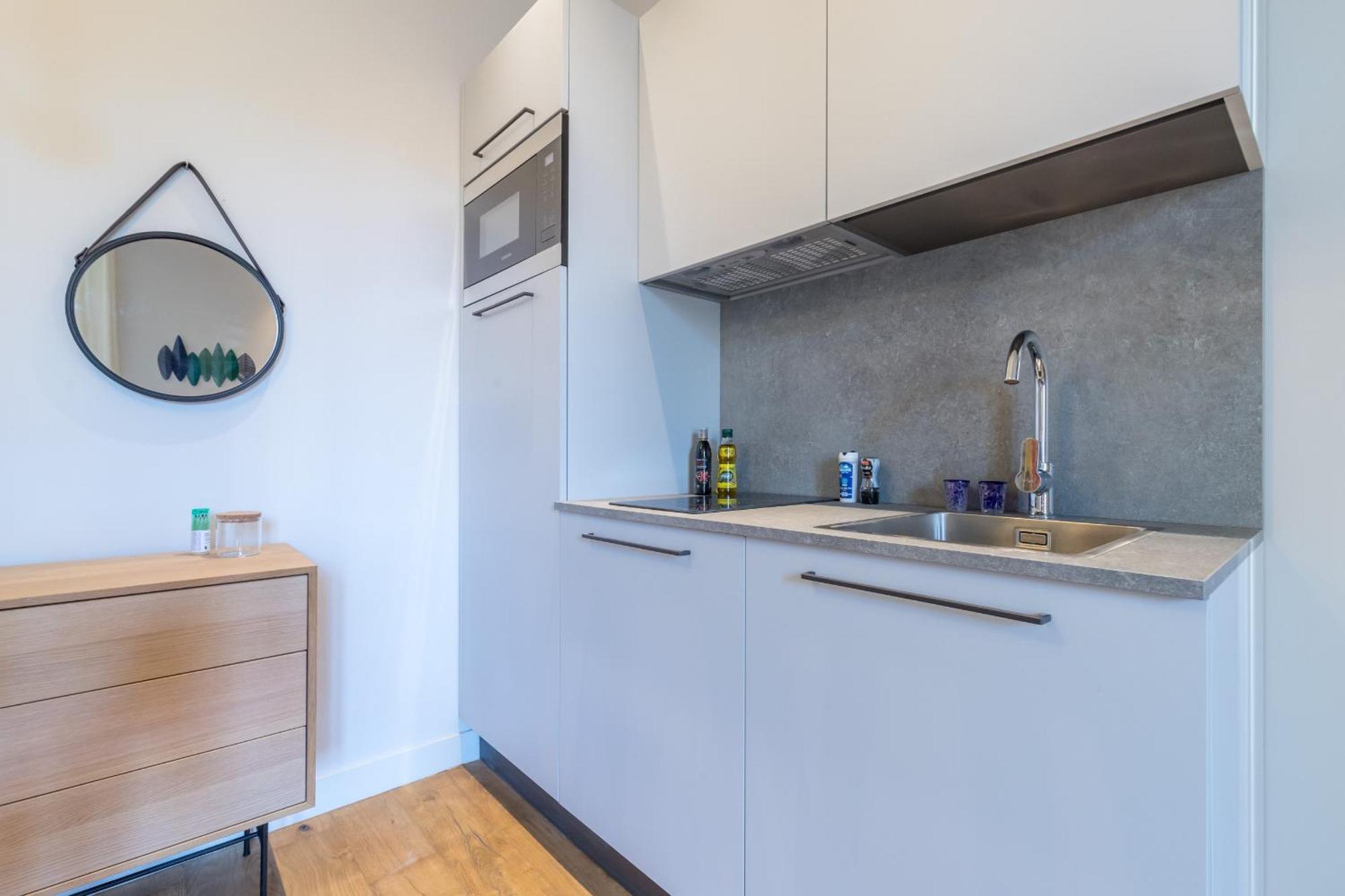 Refined & Cozy 1 Bedroom Downtown Nice