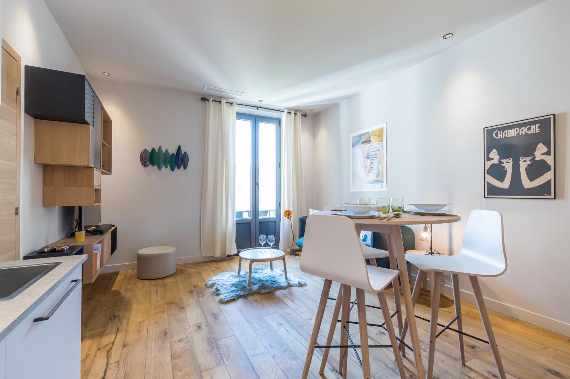 Apartment Refined & Cozy 1 Bedroom Downtown Nice