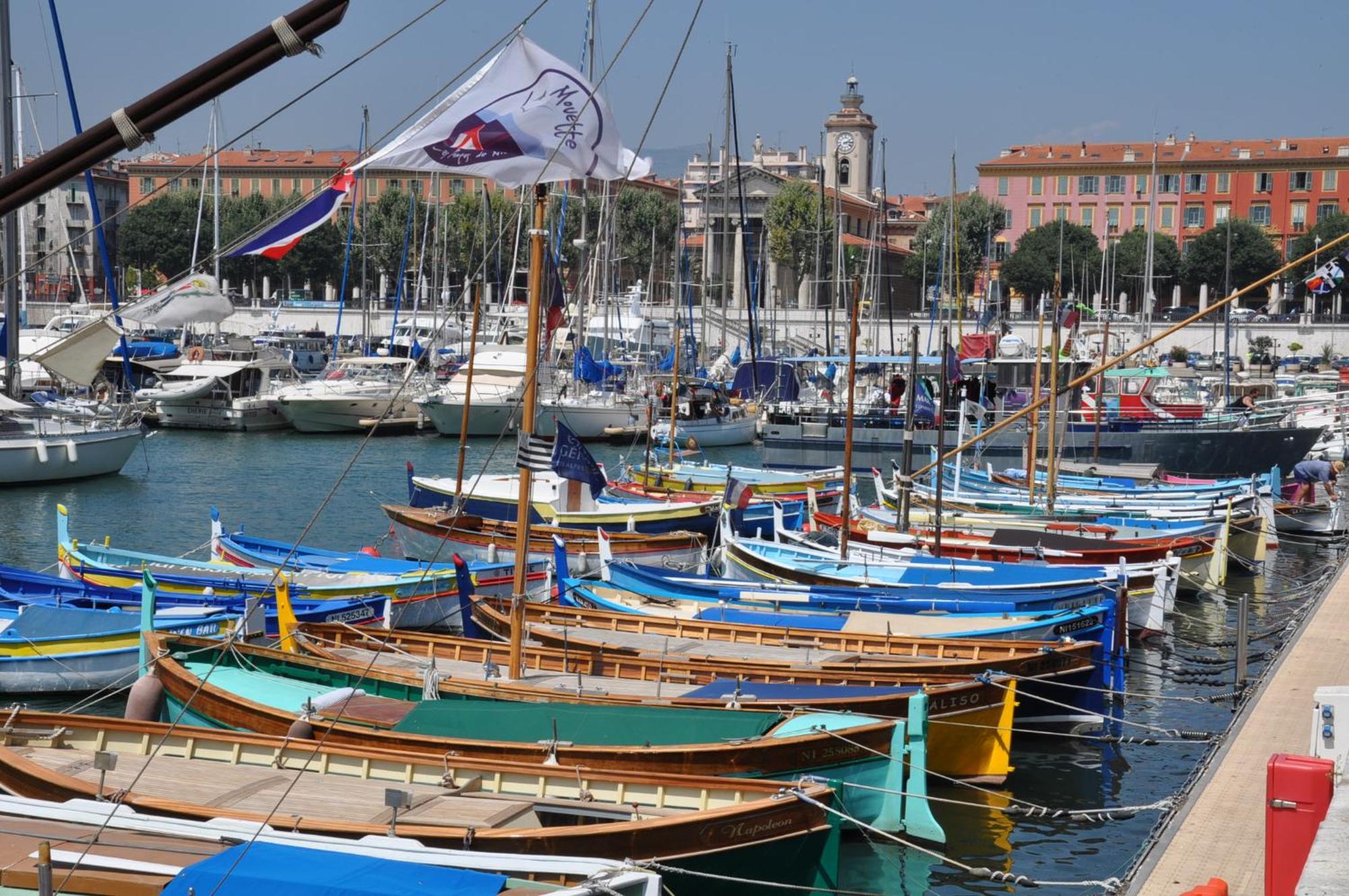 Apartment Proche Du Port *