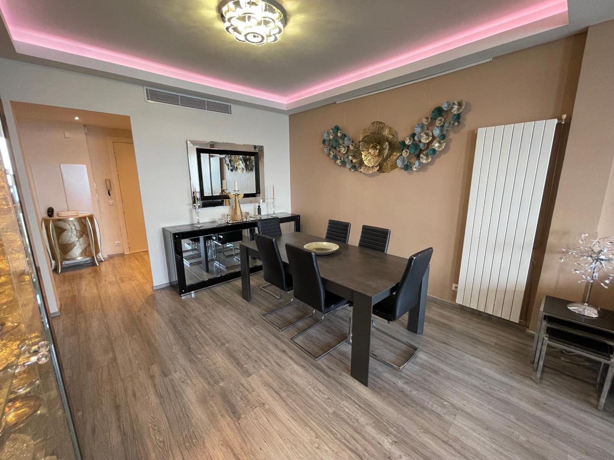 Derniere Etage Sur La Promenade! * Nice