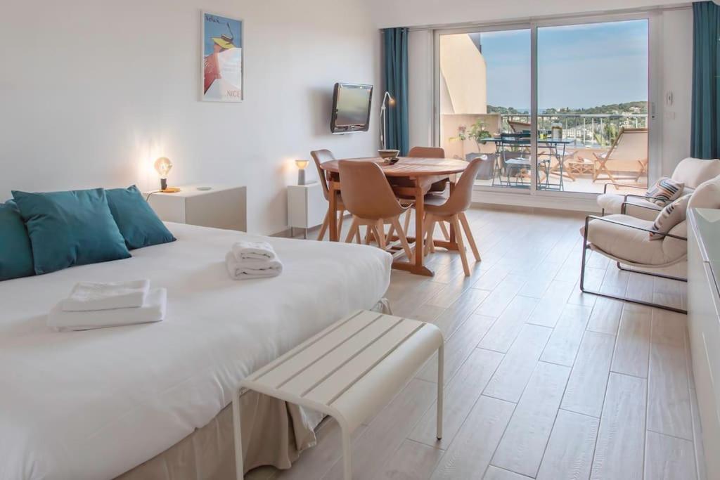 Apartment L20 Stunning Sea View, Terrace, Parking, Ac, Wifi *