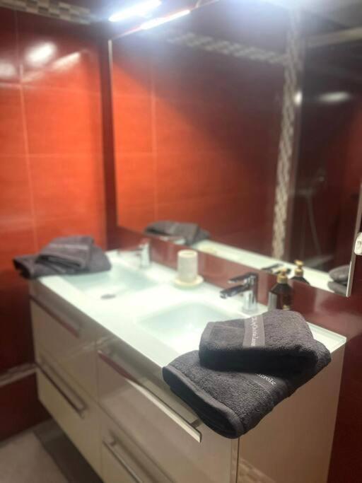 Cosy 2 P,a Deux Pas De La Plage, Calme-parking Appartement