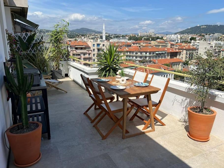 Apartment Charming Penthouse In - 10 Minutes From Seaside *