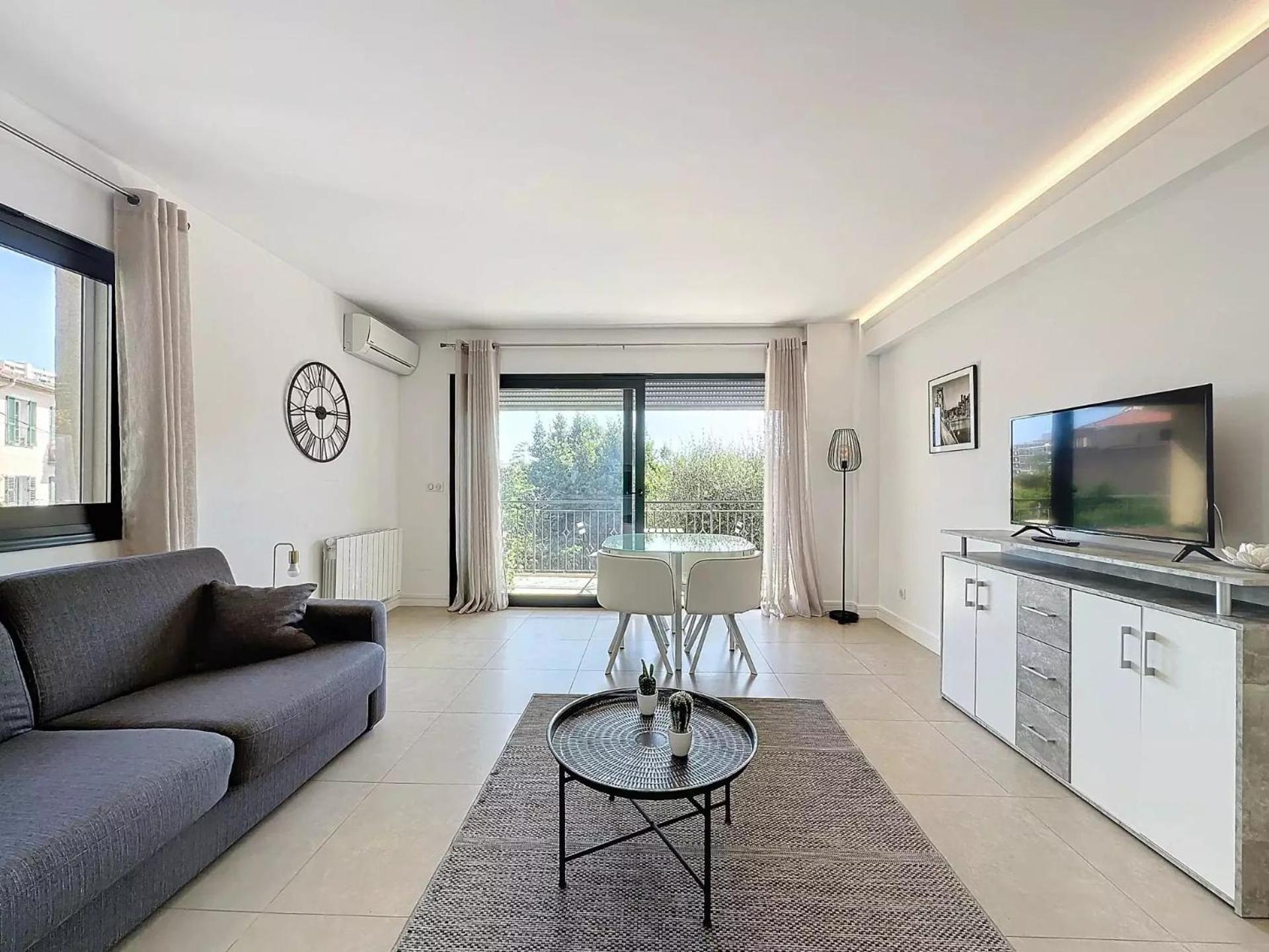 Apartment Les Volets Bleus *