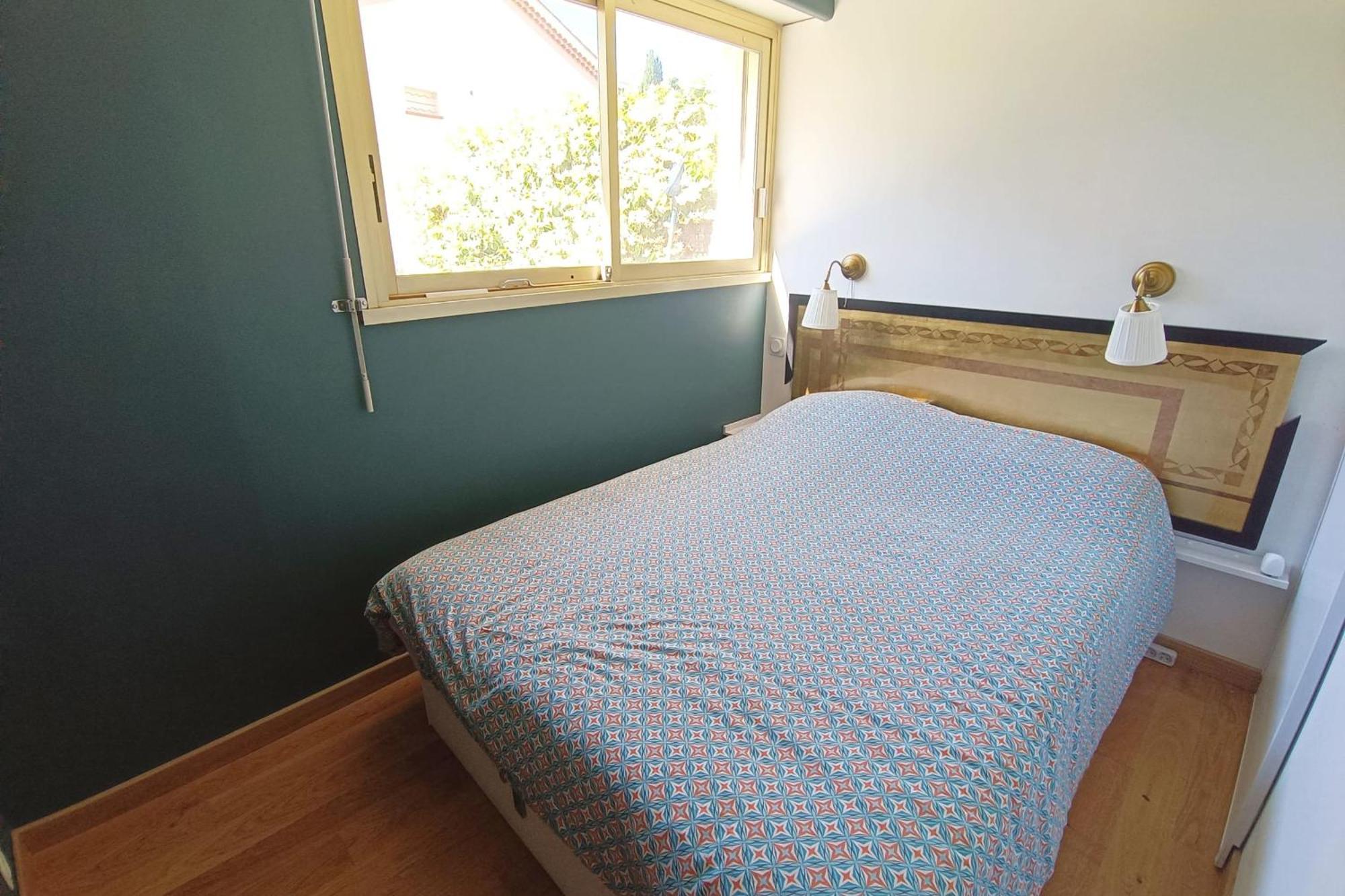 Apartment Refurbished With Terrace And Garden