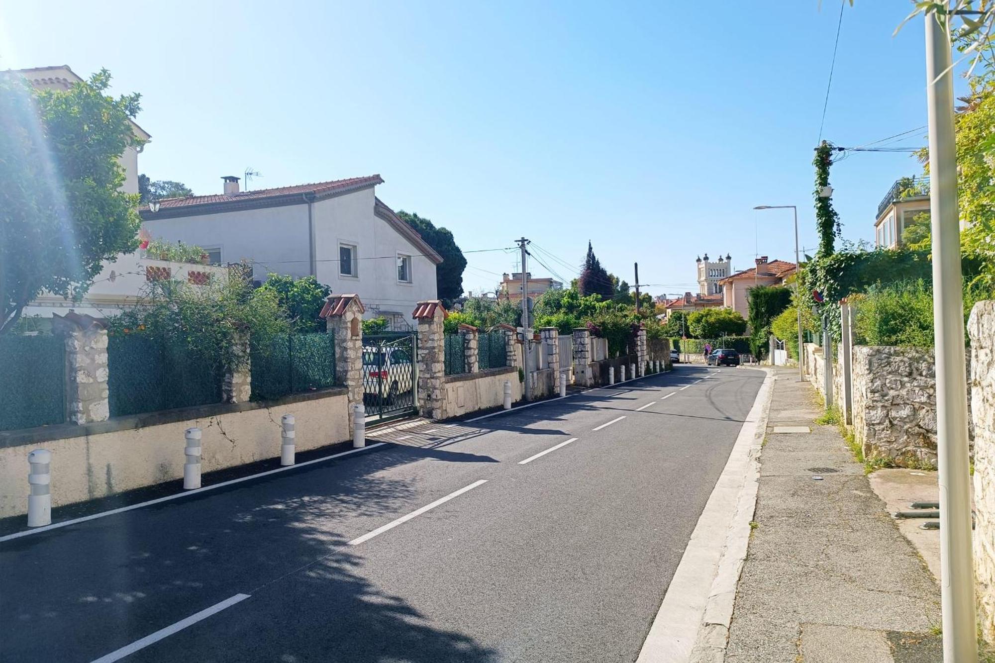 Refurbished With Terrace And Garden Apartment *