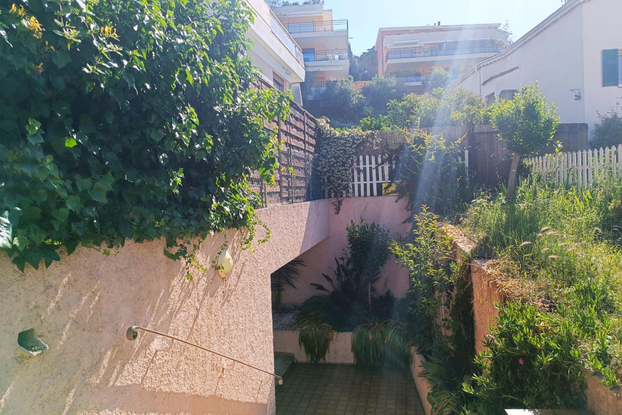 Refurbished With Terrace And Garden * Nice