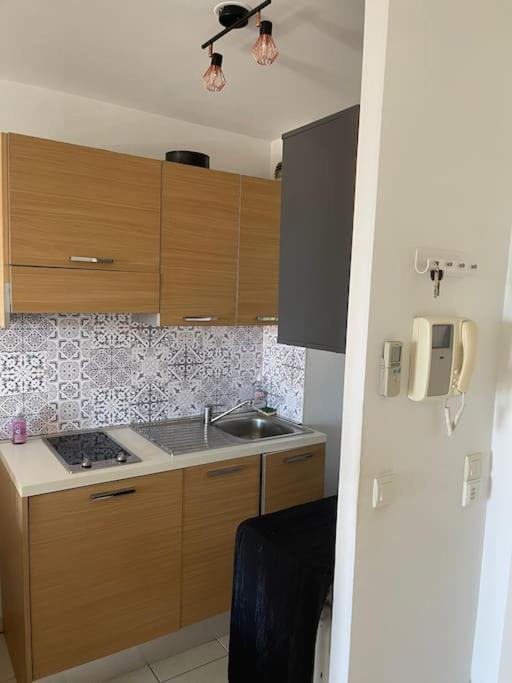 Apartment Cosy T2 1-min Walk To Promenade Des & Beach, Sea View