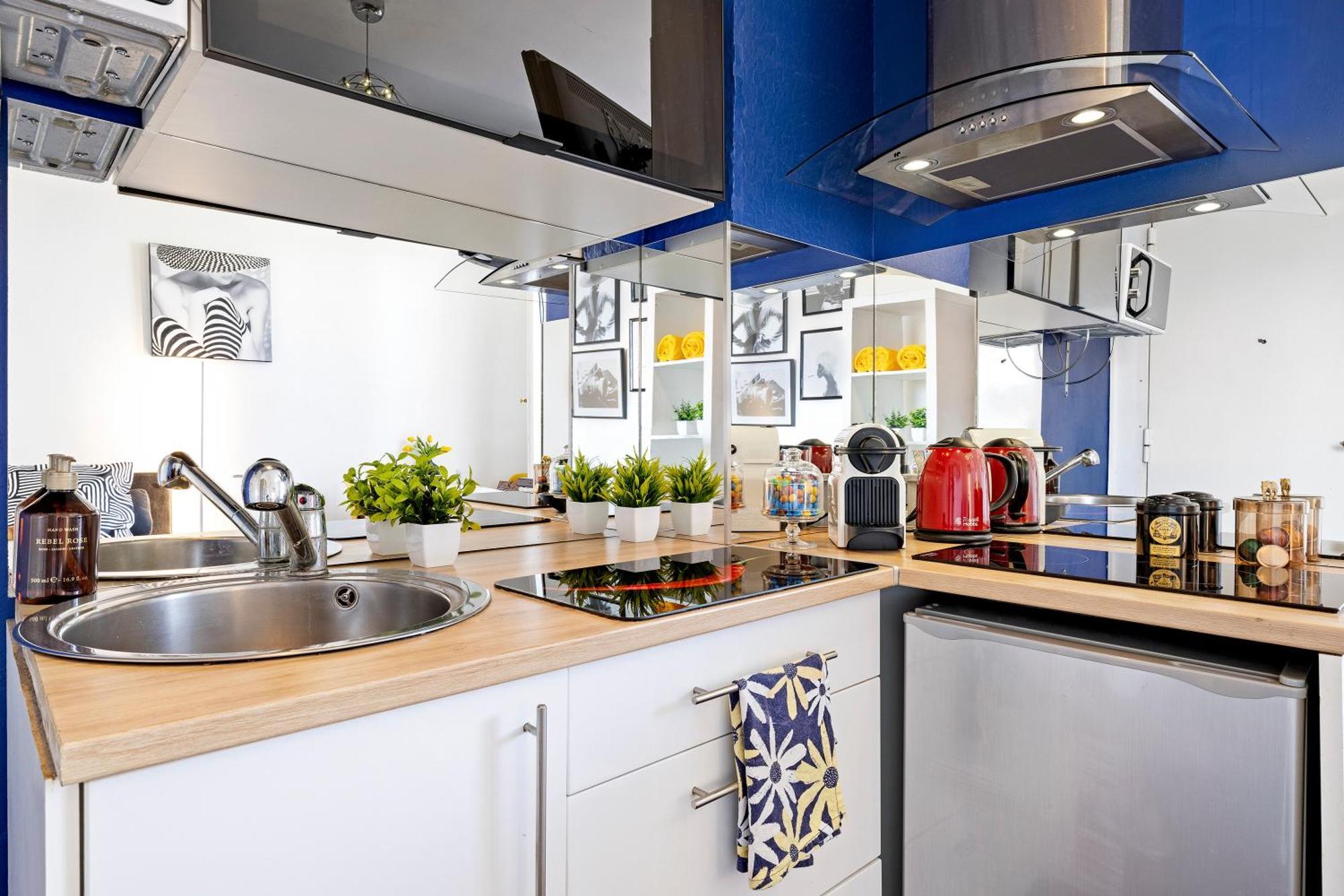 Center - Balcony Quiet - Air Conditioner - Kitchen - Wifi - Tram * Nice