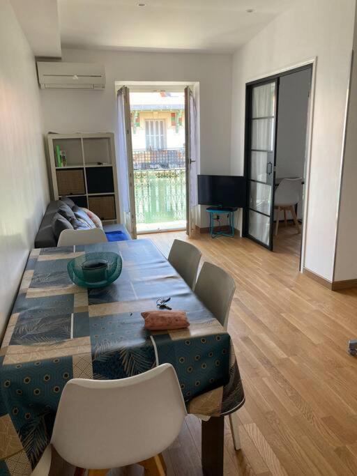 L 21 Apartment