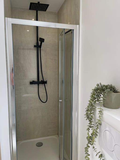 A 2 Pas De La Et Parking Prive Apartment