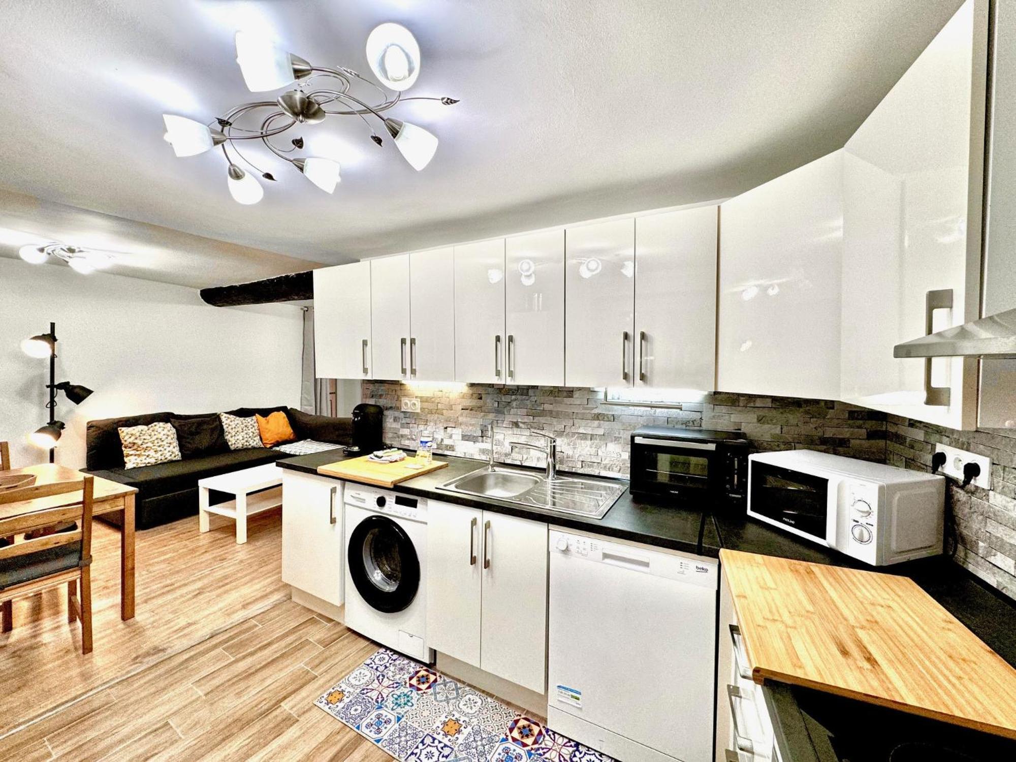 Riviera - Angle Droite - Old Town Promenade Des Nice