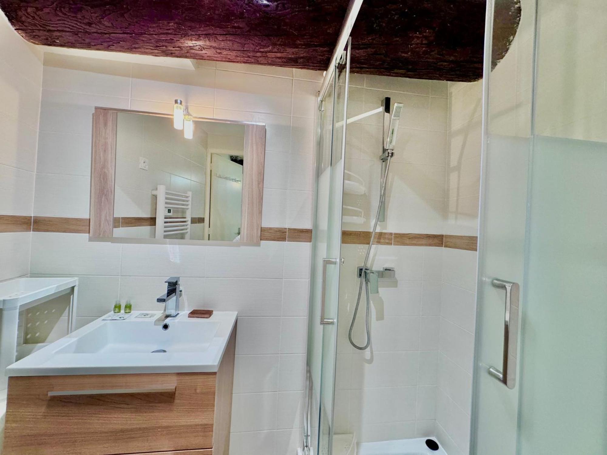 Riviera - Angle Droite - Old Town Promenade Des