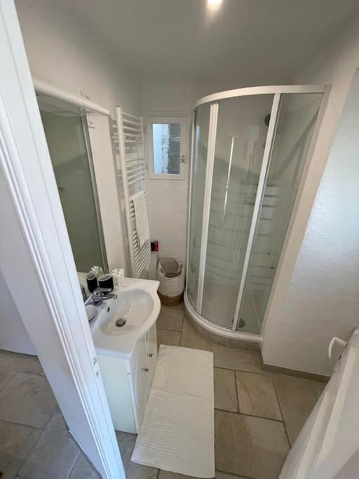 Le Village - Cosy Flat 5 Min Walk Away From Sea Appartement Nice